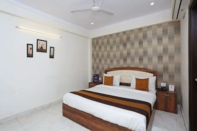 OYO 6812 Aruma Residency