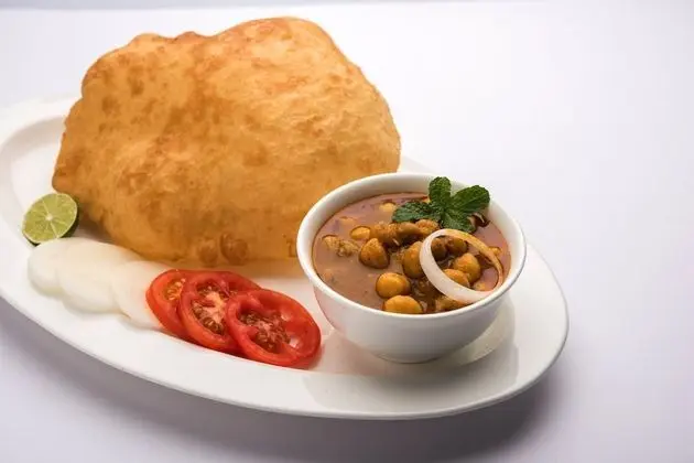 OYO 6845 The Grand Hotel - Yerinde Yemek