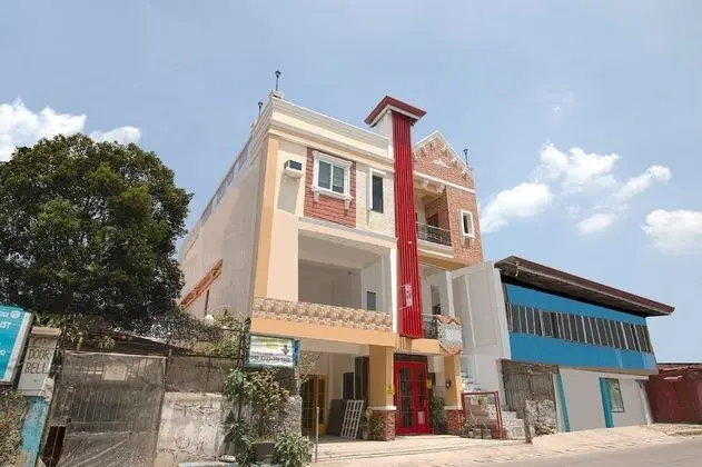 OYO 685 K Fortune Apartelle - Dış Mekan
