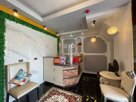 OYO 685 K Fortune Apartelle - Lobi
