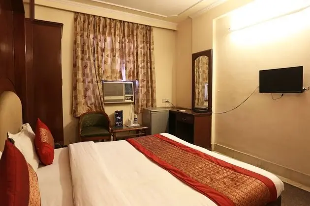 OYO 6886 Hotel Gold Palace - Oda