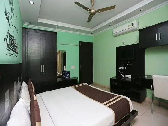 OYO 6895 Hotel Cybercity Rooms & Suites - Oda