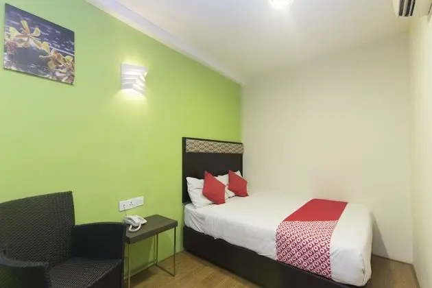 OYO 700 Fine Hotel - Oda
