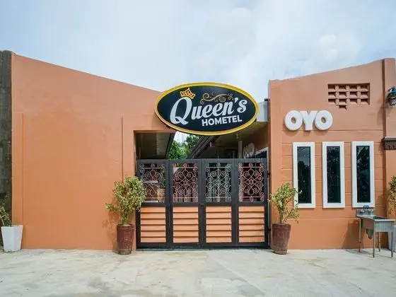OYO 702 Queens Hometel