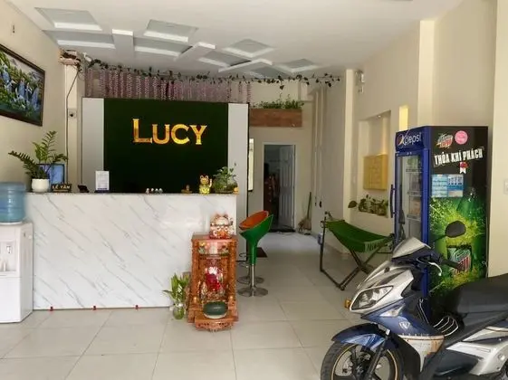 OYO 705 Lucy House