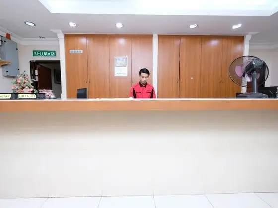 OYO 707 Ayuni Hotel - Lobi