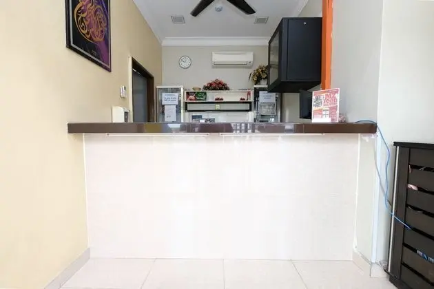 OYO 714 Arina Hotel - Lobi