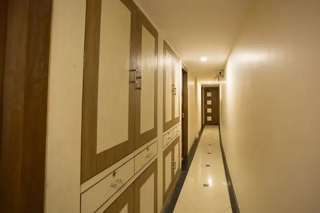 OYO 7154 Hotel Highland Residency - İç Mekan