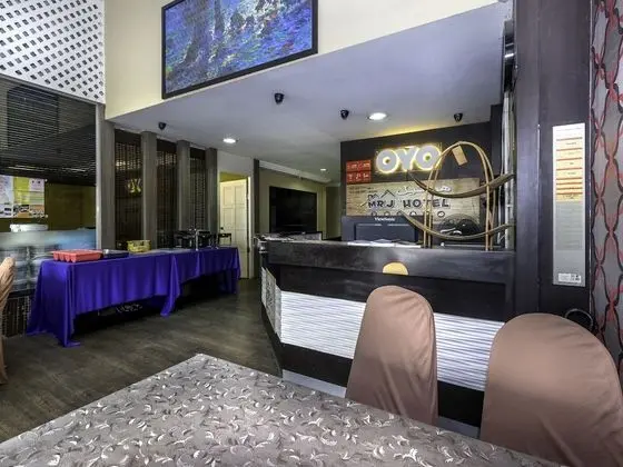 OYO 717 MR J Hotel Wakaf Che Yeh 2 - Lobi