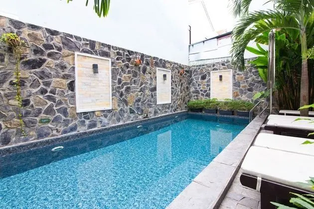OYO 724 Golden Palm Villa - Havuz