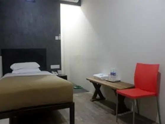 OYO 728 Tai Pan Hotel