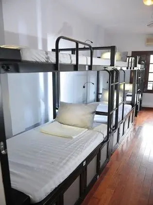 OYO 739 Bubba Bed Hostel - Oda