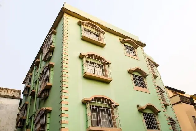 OYO 7398 near Hazra Road