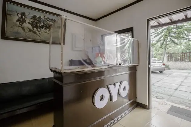 OYO 741 Sierra Travellers Inns - Lobi