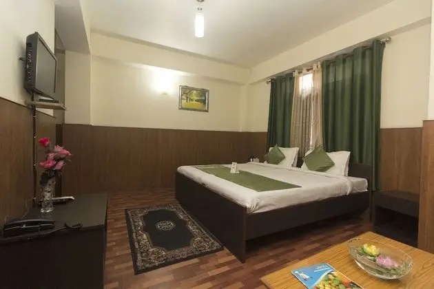 OYO 7431 Hotel Tushita
