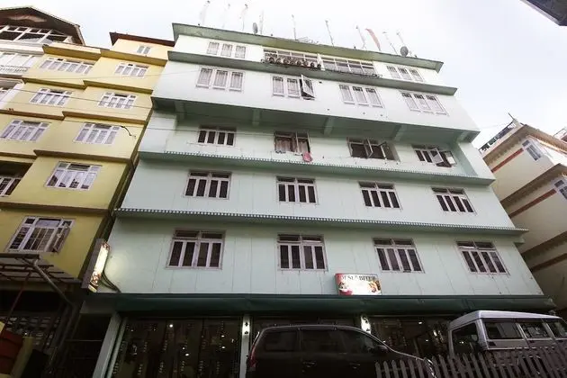 OYO 7431 Hotel Tushita