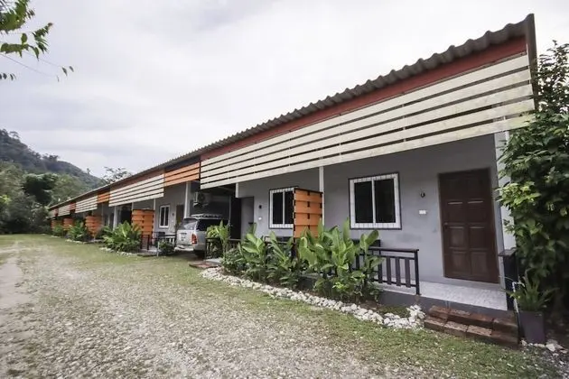 OYO 75312 Banana Lodge - Dış Mekan