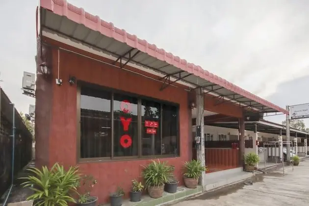 OYO 75331 Hareeya Hotel - Lobi