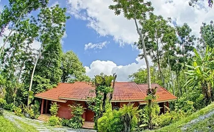 OYO 75353 Loy Chalet Resort - Dış Mekan