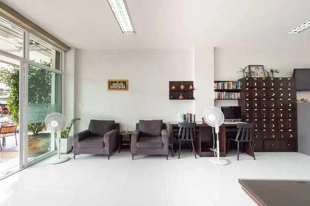 OYO 75360 Walk In Hotel - Lobi