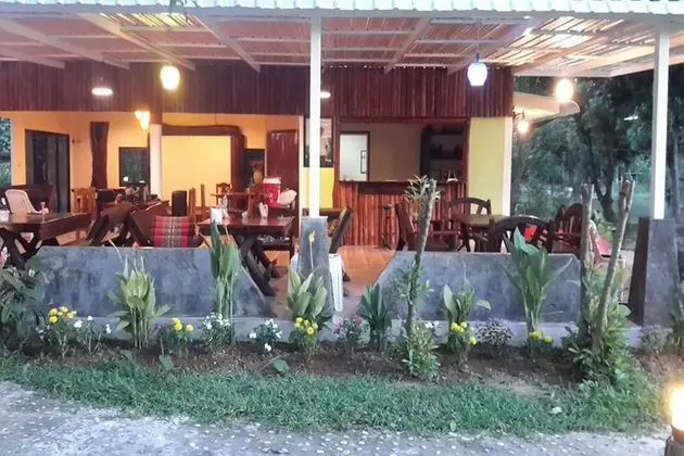 OYO 75380 Bannoichynum Resort Kanchanaburi - Yerinde Yemek