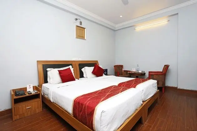 OYO 7552 Hotel SVM Grand