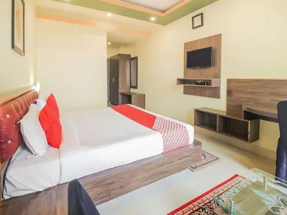 OYO 7583 Hotel Suraj Palace 1 - Oda