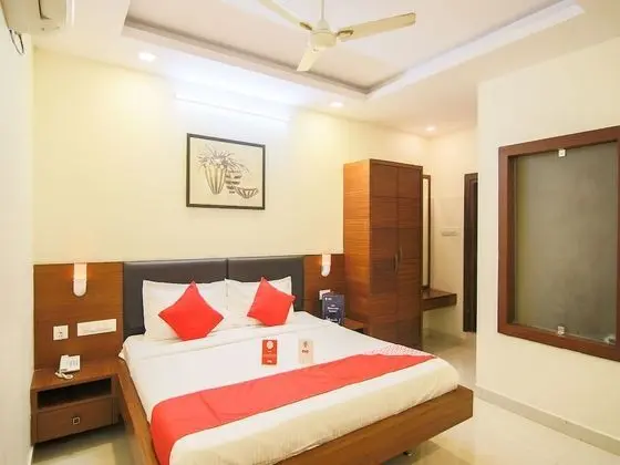OYO 7585 The Stay Inn
