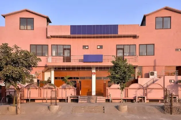 OYO 7609 Hotel Dolphin
