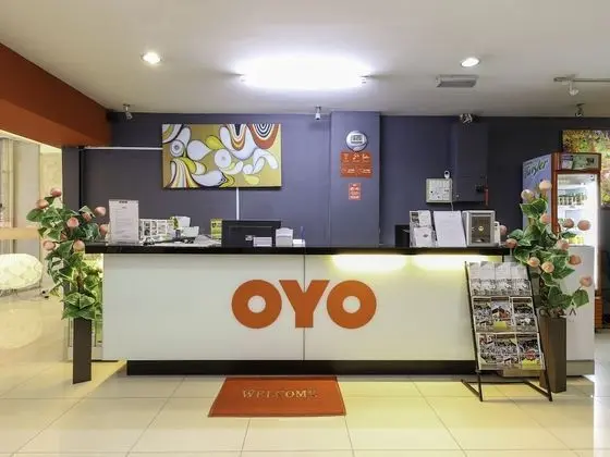 OYO 761 City Hotel - Lobi