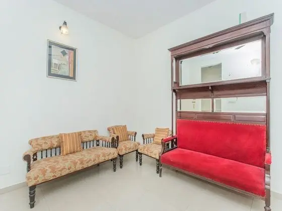 OYO 761 Hermitage Apartments - Lobi