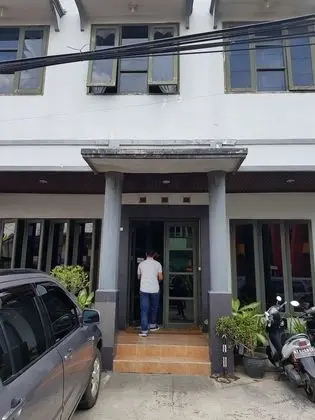 OYO 761 Mahkota Intan Hotel - Dış Mekan