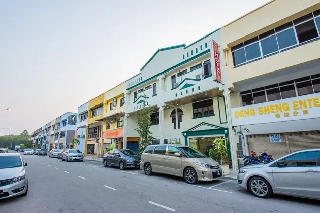 OYO 764 Hotel Famous Inn - Genel