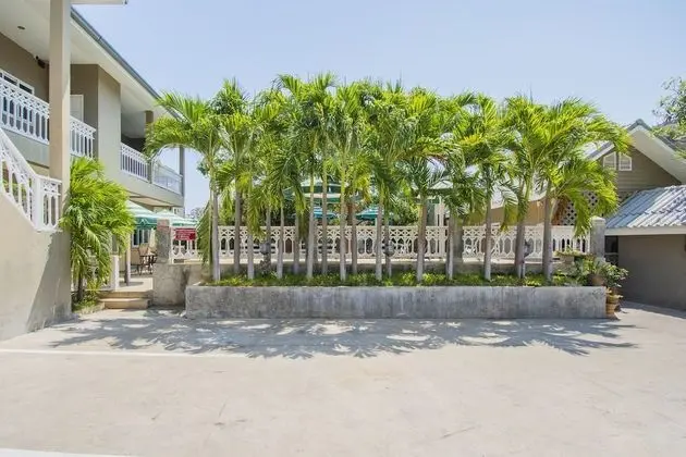 OYO 765 Pom Pom Residence - Dış Mekan