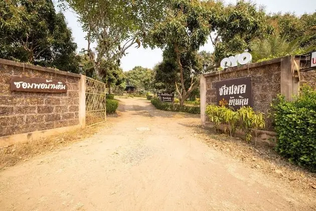 OYO 766 Zompo Baan Din Resort