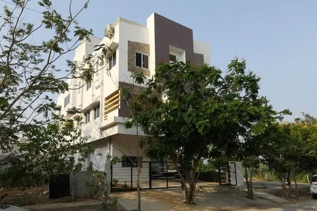 OYO 7722 Sorgam Serviced Apartments - Dış Mekan