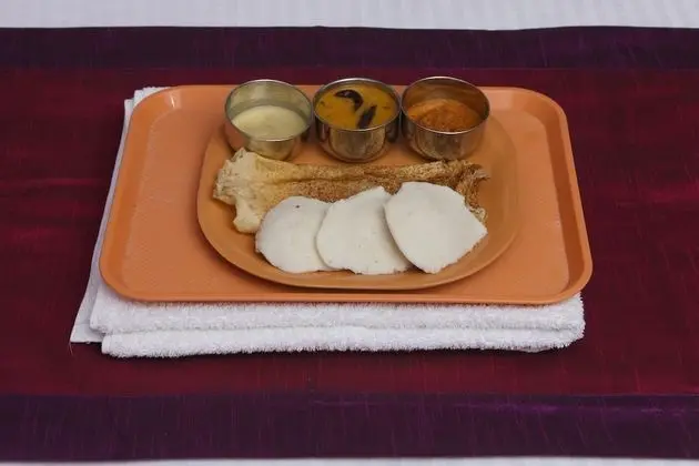 OYO 7722 Sorgam Serviced Apartments - Yerinde Yemek