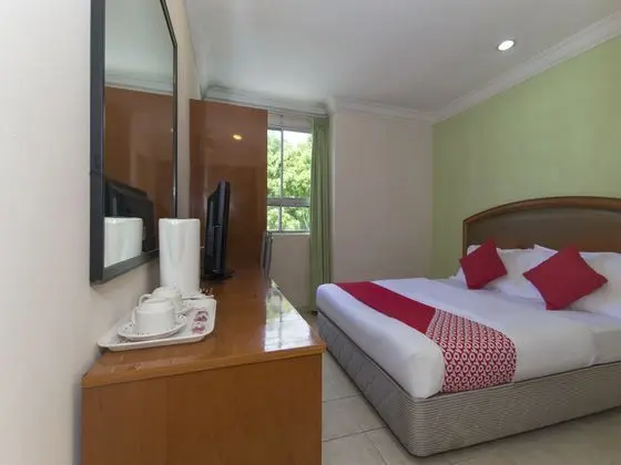 OYO 775 Hotel Sahara Inn - Oda