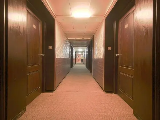 OYO 7752 Hotel Diva Residency - İç Mekan