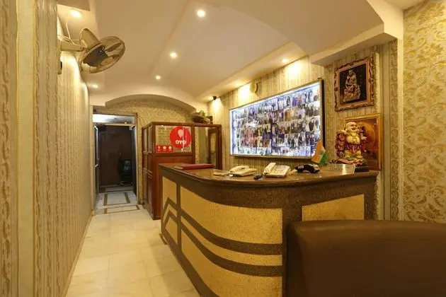 OYO 7844 Hotel Welcome Plaza - Lobi