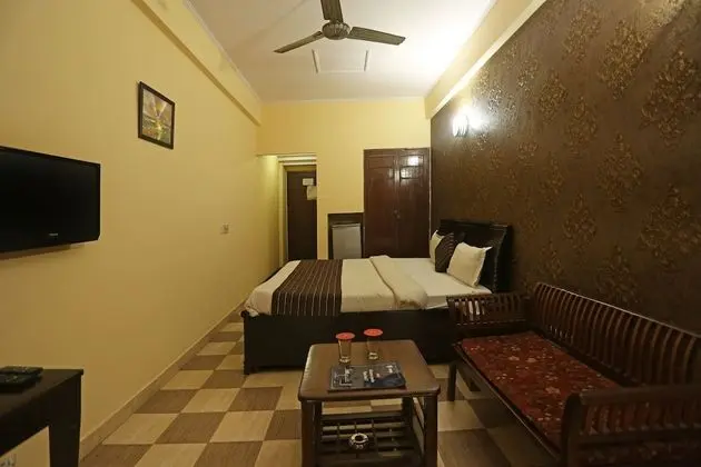 OYO 7844 Hotel Welcome Plaza - Oda