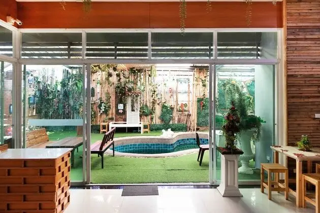 OYO 792 Omsaga Phuket Hotel - Havuz