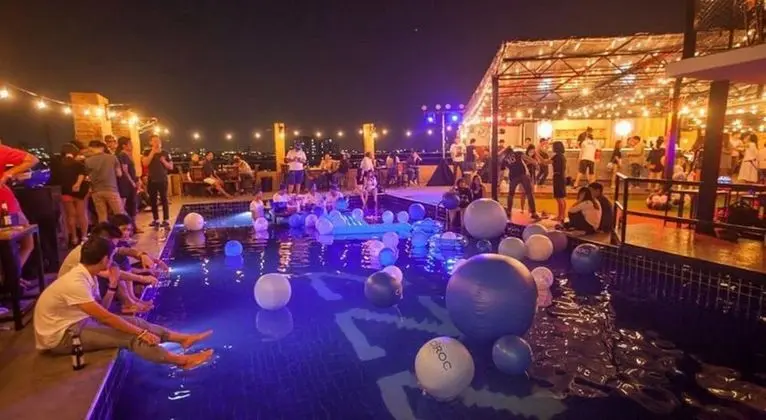 OYO 796 Paradise Sukhumvit Hotel - Havuz