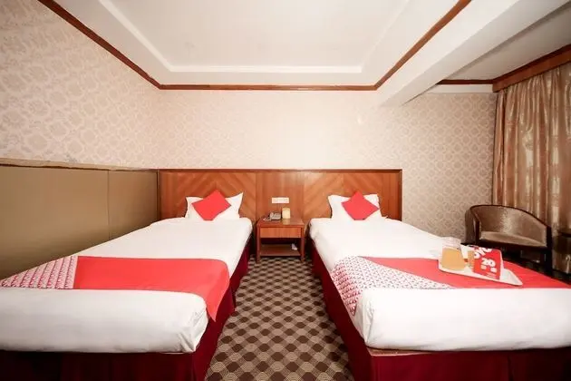 OYO 8027 Li Hu Business Hotel - Oda