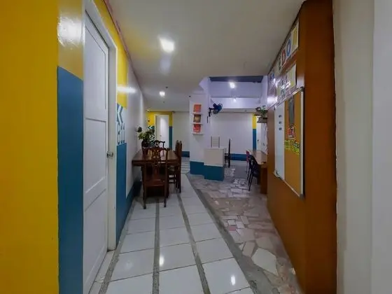 OYO 809 Crowne One Condo - Yerinde Yemek