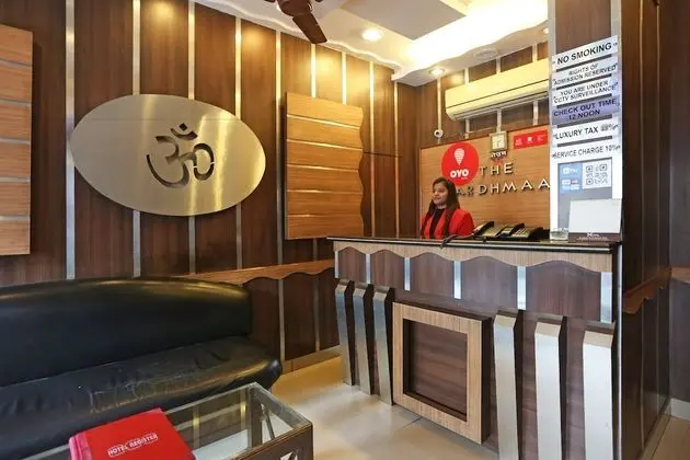 OYO 8188 Vardhmaan Inn - Lobi