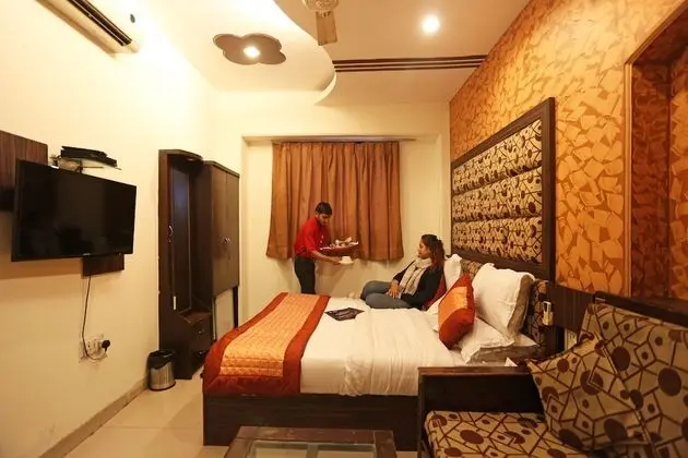 OYO 8188 Vardhmaan Inn - Oda