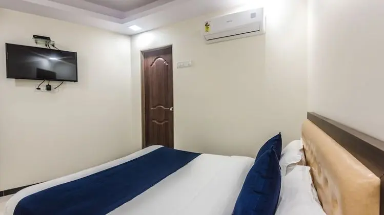 OYO 8298 Zee Residency - Oda