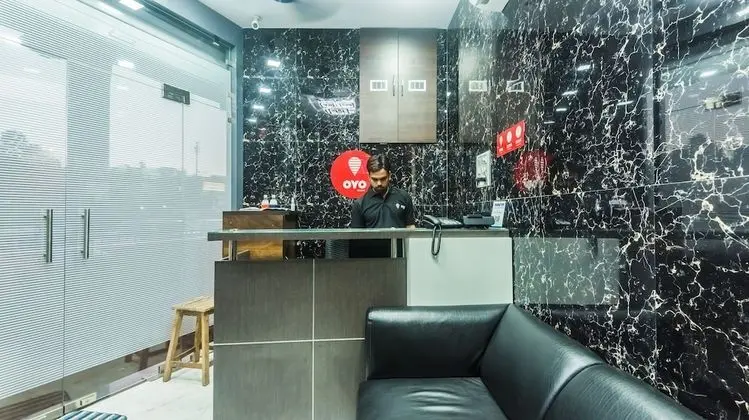 OYO 8298 Zee Residency - Öne Çıkan Resim