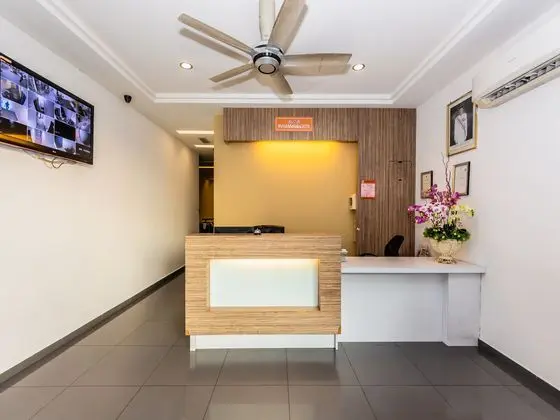 OYO 835 Ms Hotel - Lobi